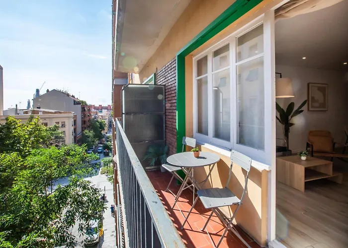 42paa1128 - Frantastic In Gracia * برشلونة